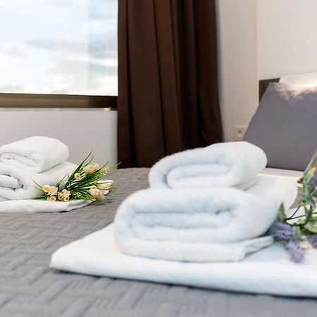 Apinelo Tower Rooms Split Eksteriør bilde