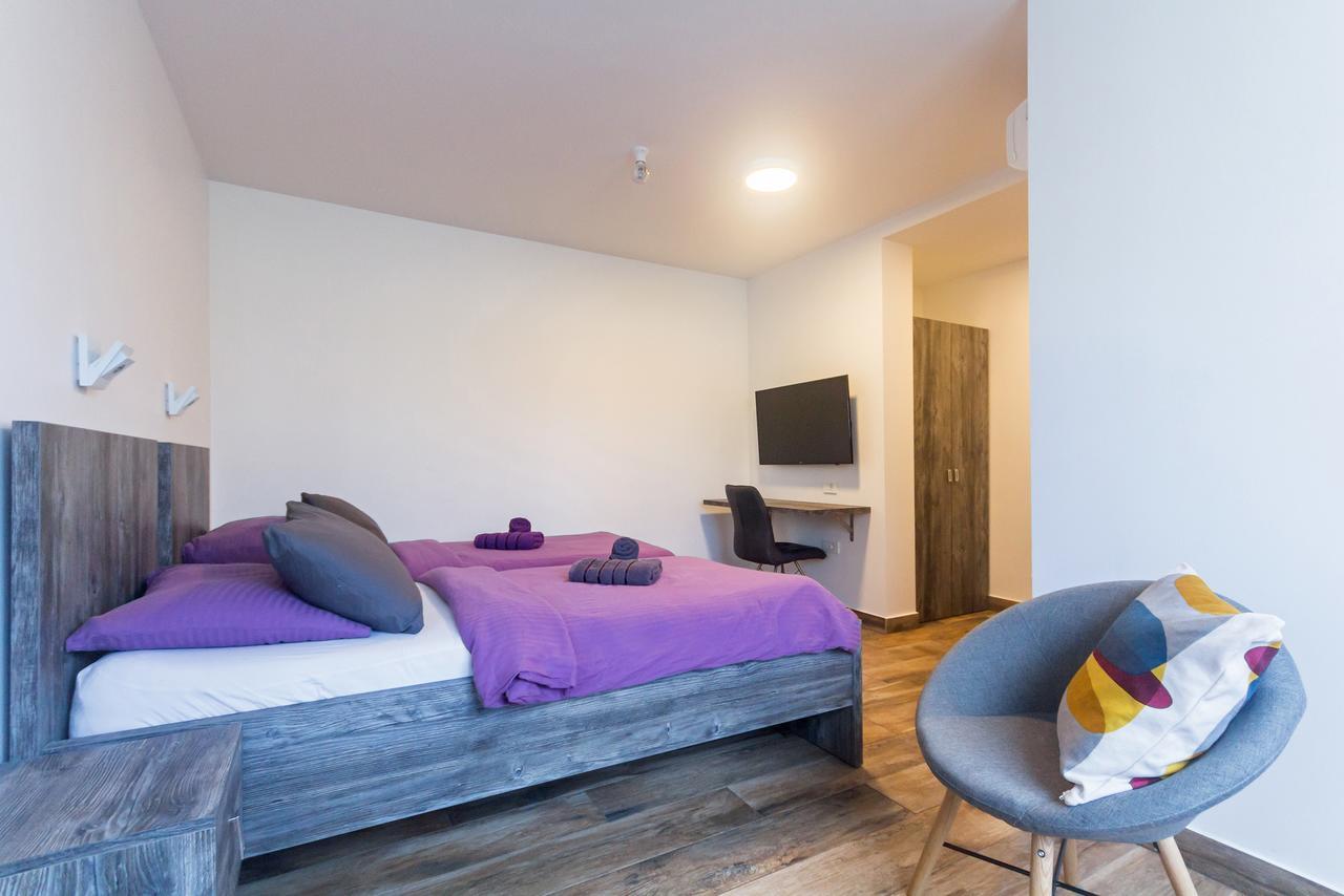 Apinelo Tower Rooms Split Eksteriør bilde