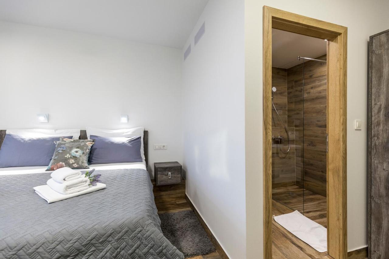 Apinelo Tower Rooms Split Eksteriør bilde