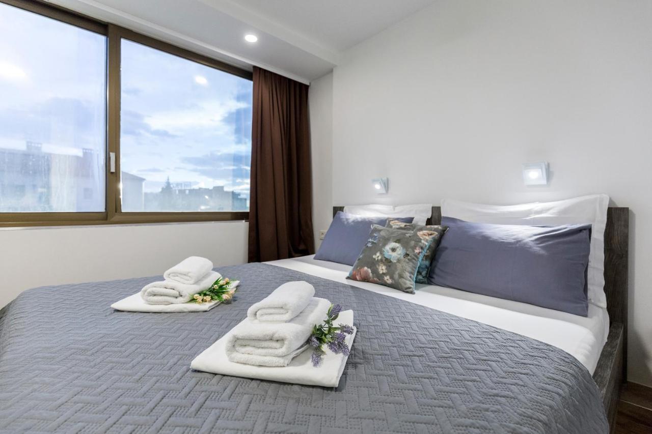 Apinelo Tower Rooms Split Eksteriør bilde