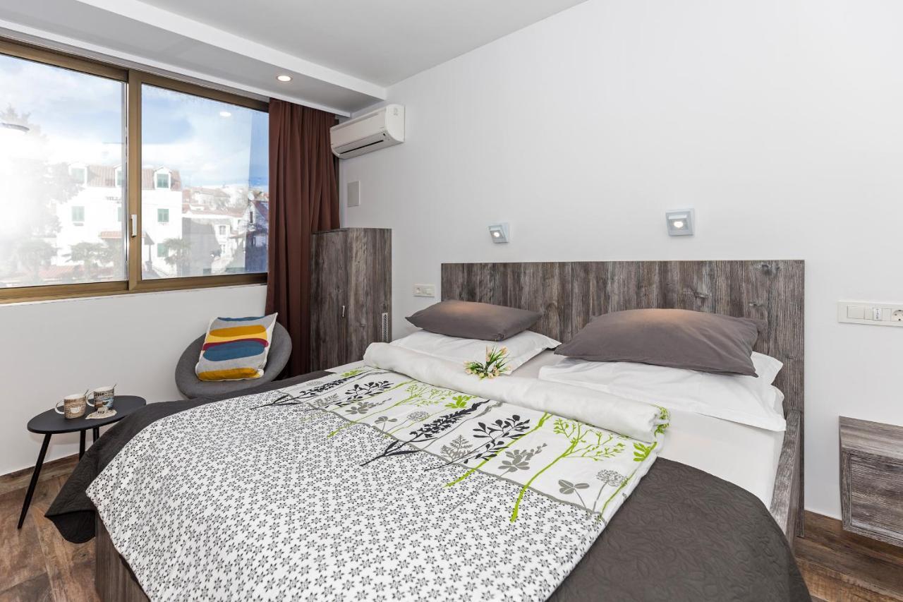 Apinelo Tower Rooms Split Eksteriør bilde