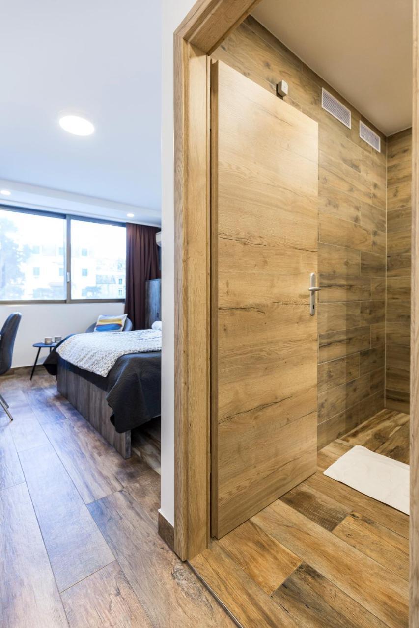 Apinelo Tower Rooms Split Eksteriør bilde