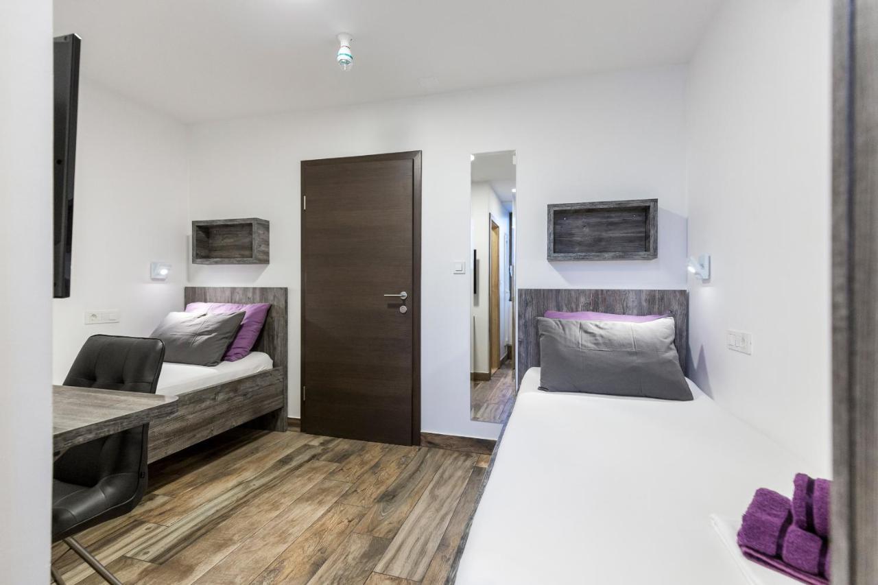 Apinelo Tower Rooms Split Eksteriør bilde