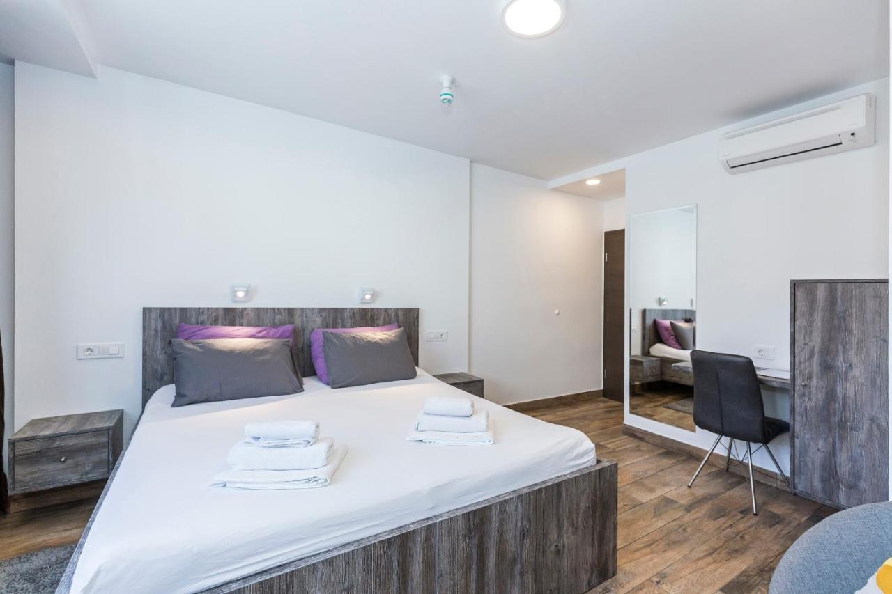 Apinelo Tower Rooms Split Eksteriør bilde
