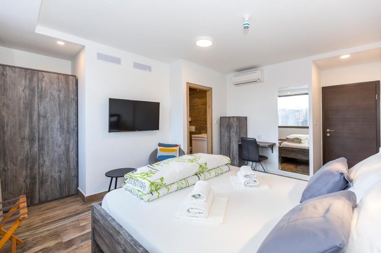 Apinelo Tower Rooms Split Eksteriør bilde