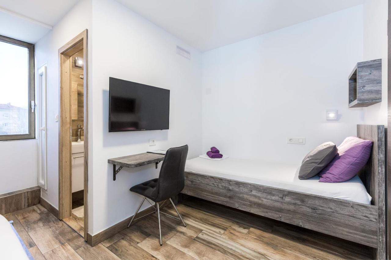 Apinelo Tower Rooms Split Eksteriør bilde