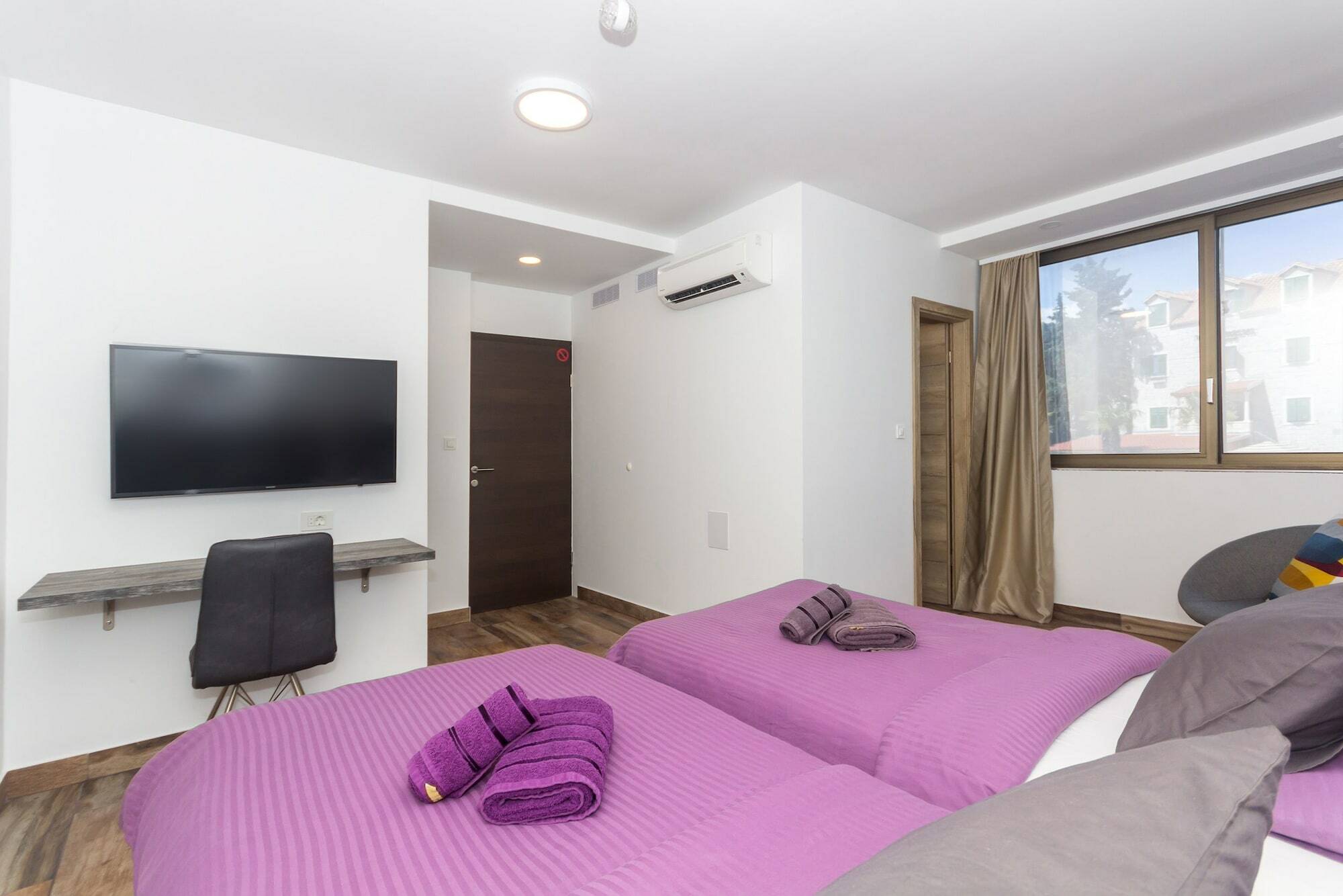 Apinelo Tower Rooms Split Eksteriør bilde