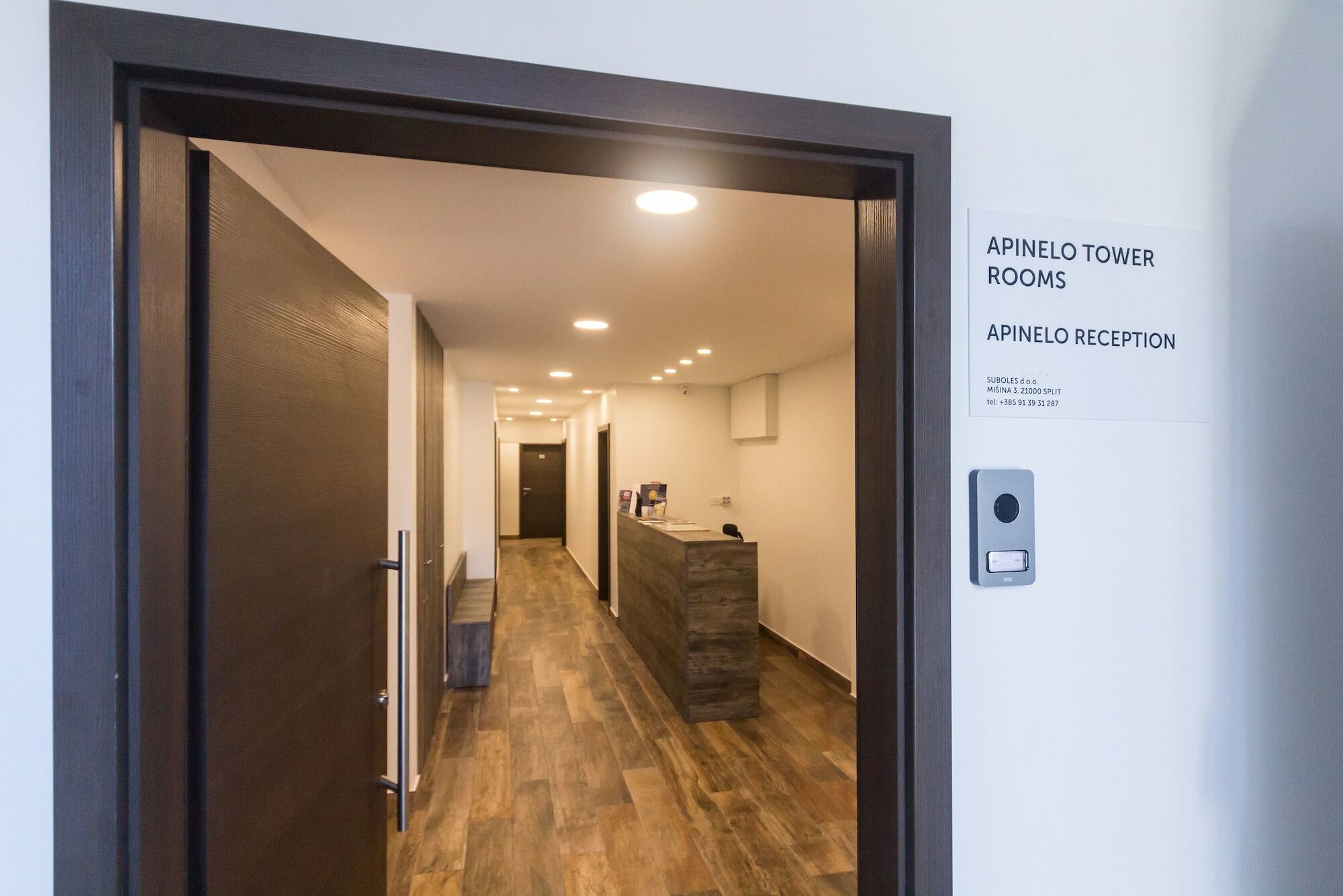 Apinelo Tower Rooms Split Eksteriør bilde